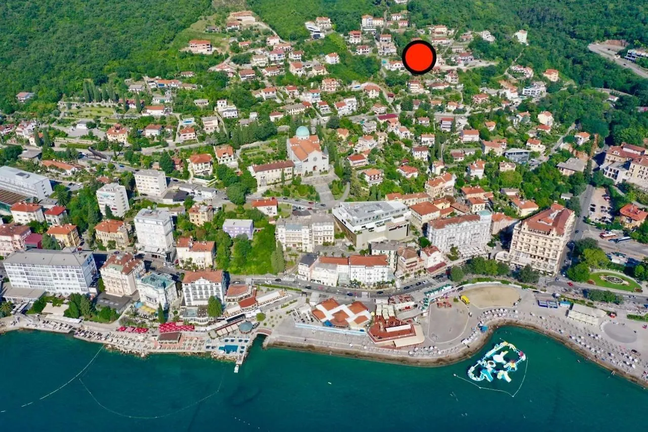 VILLA KAKI nur 5 Minuten über die Treppe zum Strand, mit fantastischer Aussicht und freiem Parken Opatija Kroatien